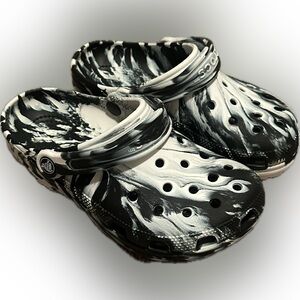 Crocs Classic Clogs Black White Marble Swirl Unisex Men’s 4 or Women’s 6
